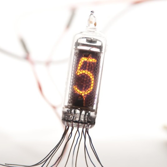 Geçmişe Tekrar Dönüş: One Nixie Clock